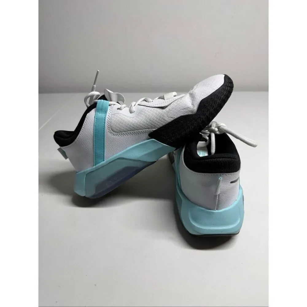 Nike Size 6 Youth Air Zoom Crossover Gs DC5216101 White/Blue Women’s Sz 7,5